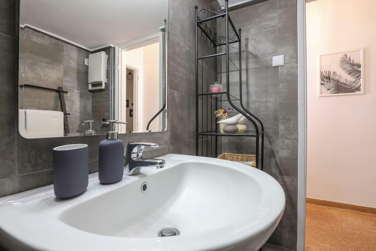Charming Apartment Near Panathenaic Stadium Atenas Exterior foto